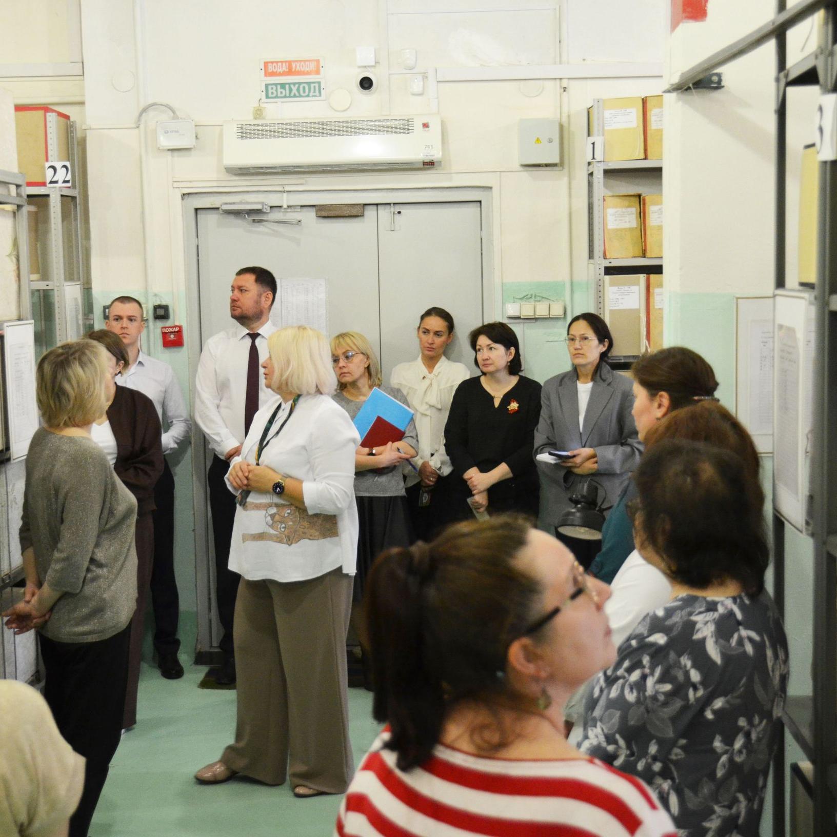 Сотрудничество ради эффективности: Национальный архив провел профессиональную встречу с коллегами Управления судебного департамента в Республике Хакасия