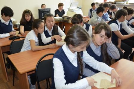 В Национальном архиве Республики Хакасия начались Уроки Памяти для школьников и студентов