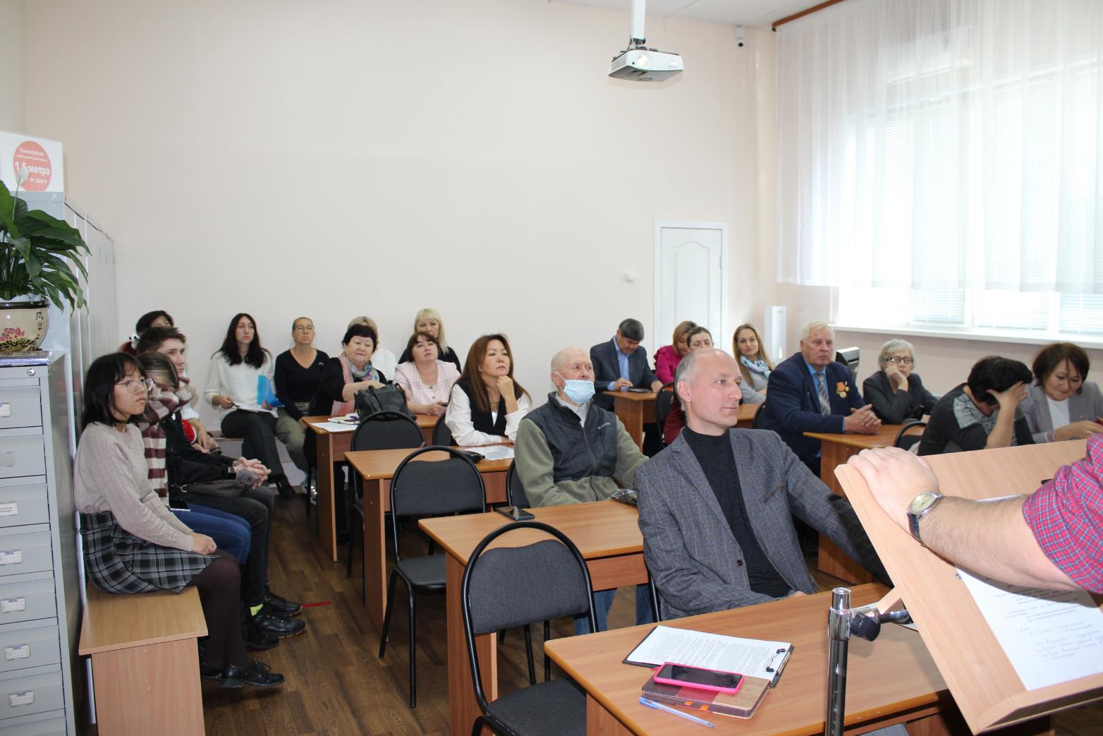 В Национальном архиве состоялось очередное заседание историко-архивного клуба «Краевед Хакасии»