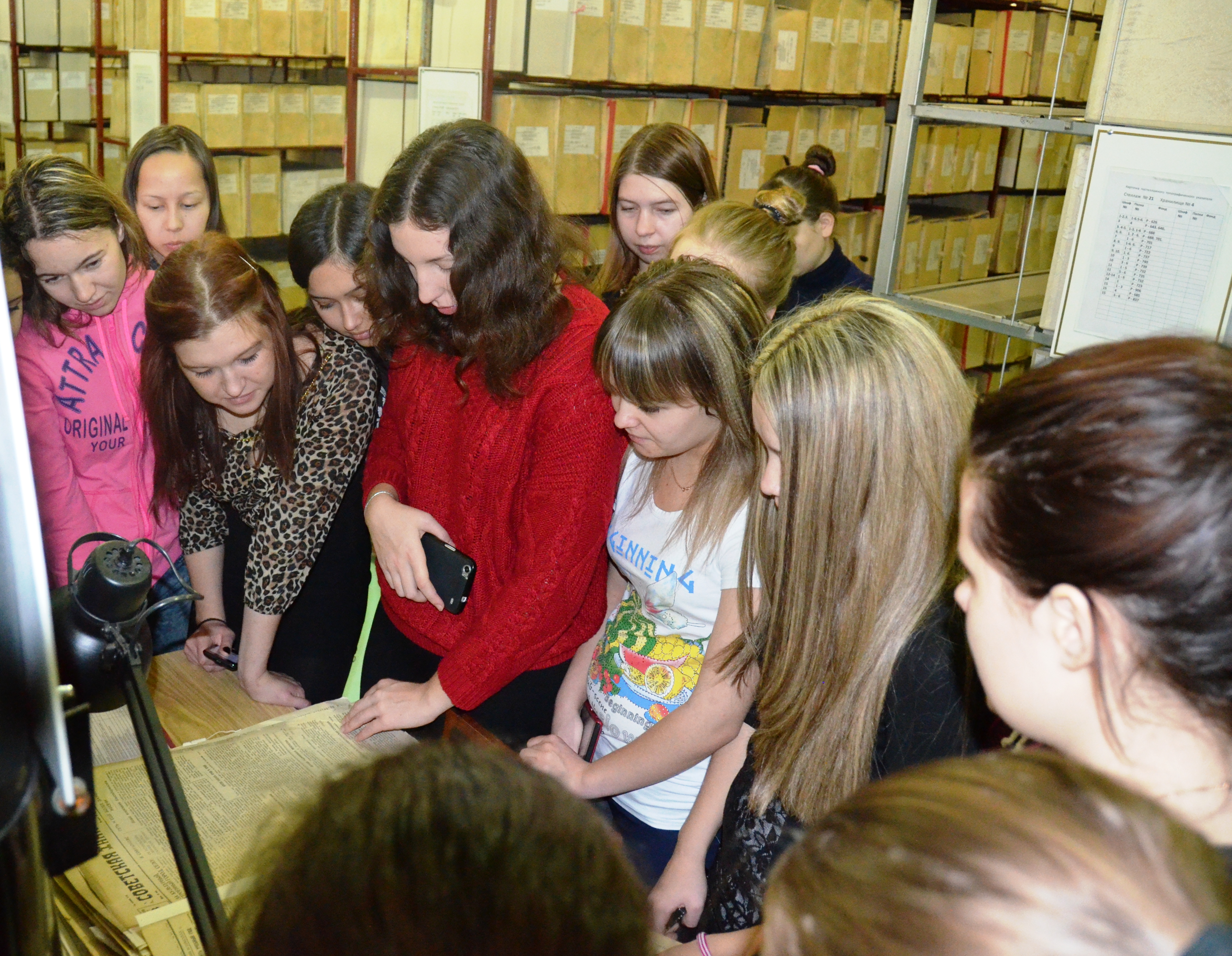 Национальный архив проводит экскурсии, презентации архивных документов для всех, кто интересуется историей Хакасии и развитием архивной отрасли
