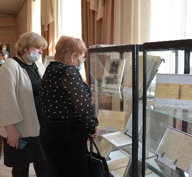 Главный архив Хакасии представил документальную выставку на XIV съезде хакасского народа